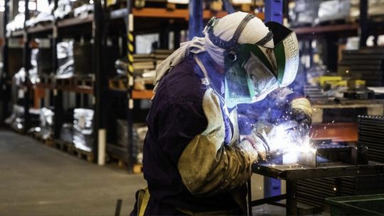 Aseguran que la industria manufacturera argentina creció un 6,6% entre mayo y noviembre del 2024