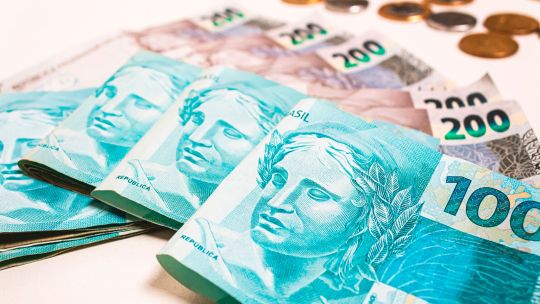 El real blue cerró a $197,75 para la compra y $219,75 para la venta este jueves 16 de enero 2025