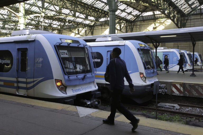 Paran los trenes de 9 a 15