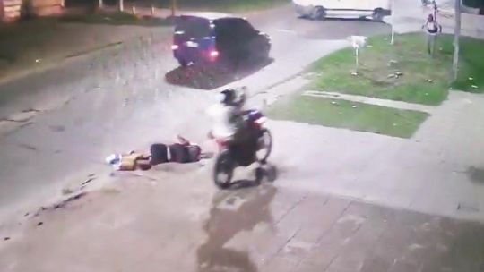 La Matanza: motochorros persiguieron, dispararon y le robaron a una pareja que circulaba en moto