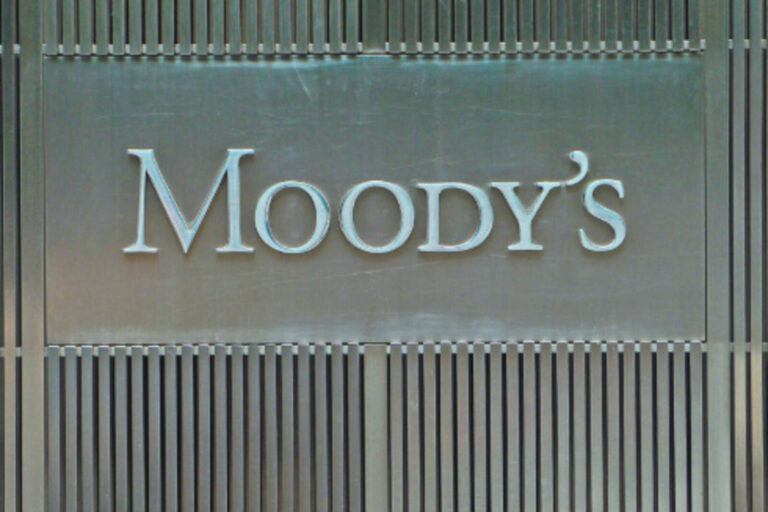 Moody’s cambia de positiva a negativa la percepción de la banca mexicana