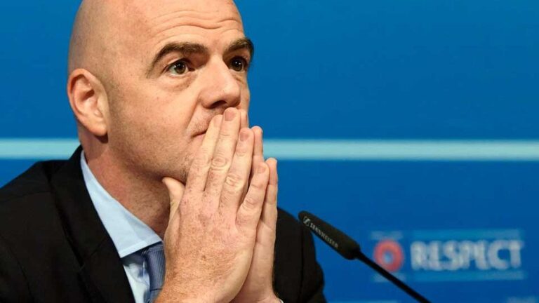 Gianni Infantino lamentó la tragedia de los hinchas en Chile