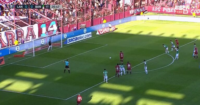 Video: el penal del Toto Salvio a Banfield en el clásico del Sur