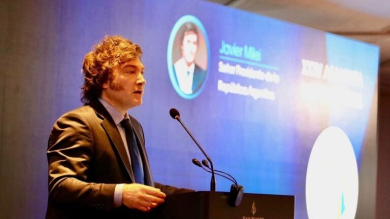 Javier Milei anticipó nuevas medidas para el dólar