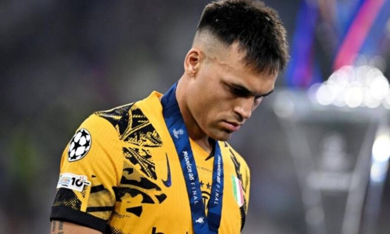 El llanto de Lautaro Martínez tras la dura derrota del Inter en la final de la Champions