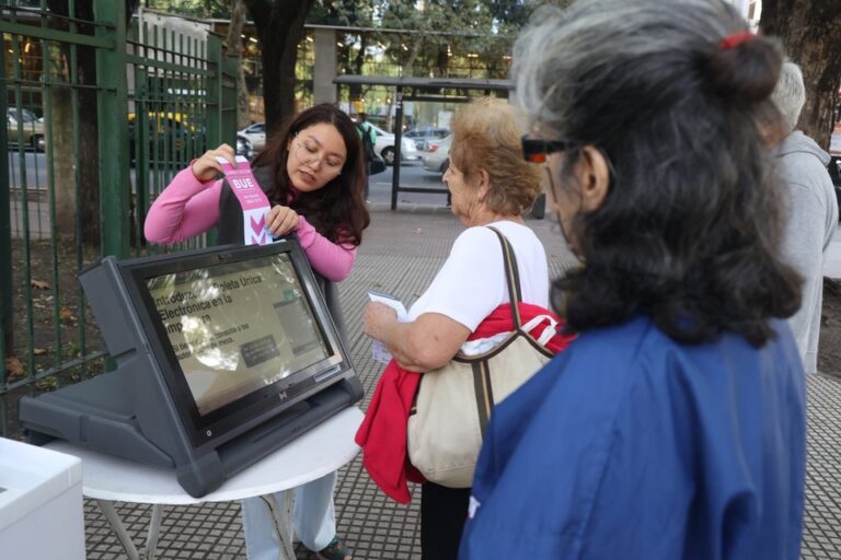 Habrá simuladores de voto en las calles