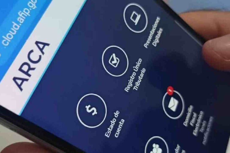 «Agentes ciegos, sordos y mudos»