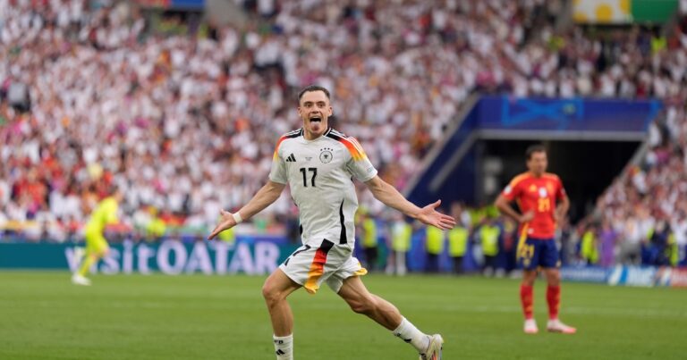 Es alemán, el Liverpool lo compró por 150 millones de euros y usaba camisetaargentina