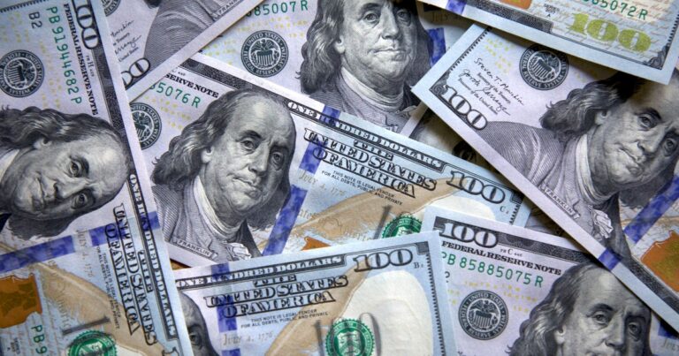 Conviene sacar los dólares del colchón?: costos y beneficios del «blanqueo», caso por caso