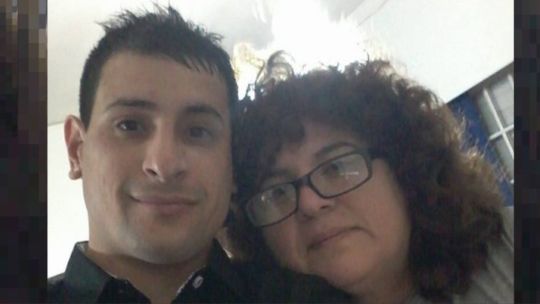 Terrible caso: hombre sordomudo y con esquizofrenia decapitó a su mamá con un hacha