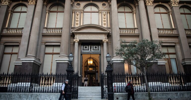 Reservas del Banco Central peligrosamente bajas: advierten que deberían subir al menos un 50%