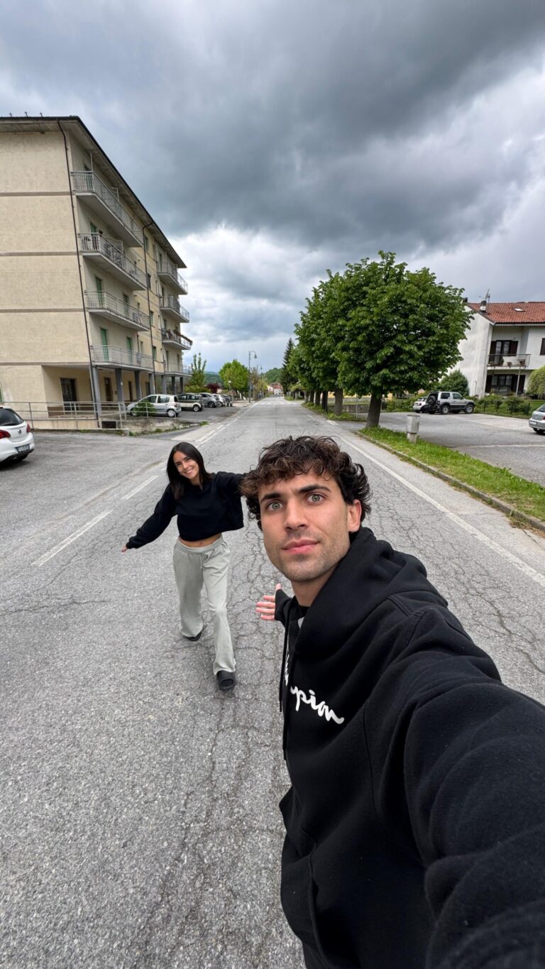 Son argentinos y se mudaron a un pueblo de 12 cuadras que no figura en el mapa de Europa