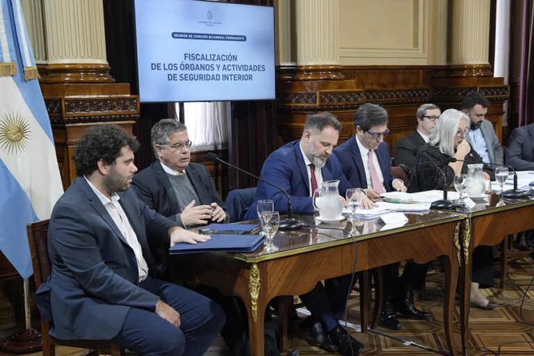 Analizaron decretos sobre reformas en fuerzas federales