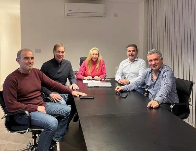 Pareja vetó los candidatos de Santiago Caputo y puso a un ex Manes como cabeza de lista en el sur del Conurbano