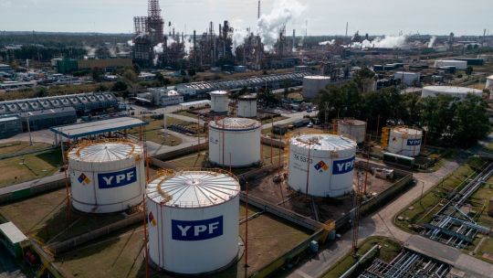 YPF se quedó con dos pretendidos yacimientos de Total y se expande en Vaca Muerta