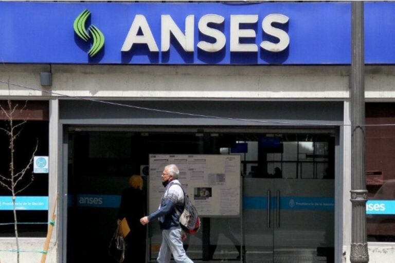 Cuándo cobro ANSES? Jubilados, AUH y los demás pagos este lunes 11 de agosto