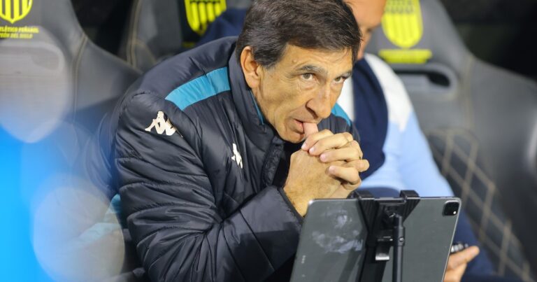 Con un mix pensando en la Copa, Racing recibe a Tigre