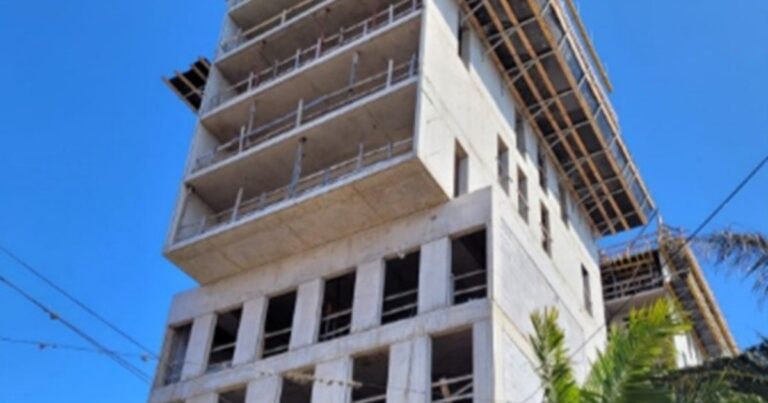 Cuatro muertos al caer el montacargas de una obra en construcción en Santa Fe