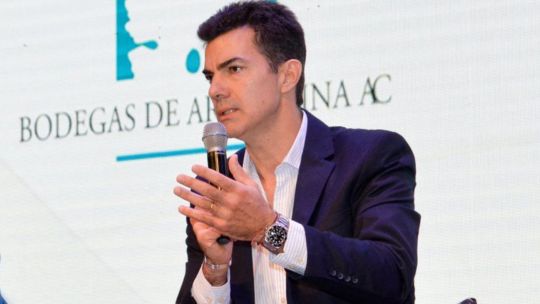 Urtubey propone un frente opositor anti Milei para las elecciones de 2027: «Desde Cristina hasta Carrió»