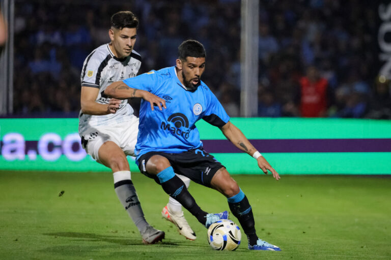 Central Córdoba goleó a Belgrano en el Gigante de Alberdi