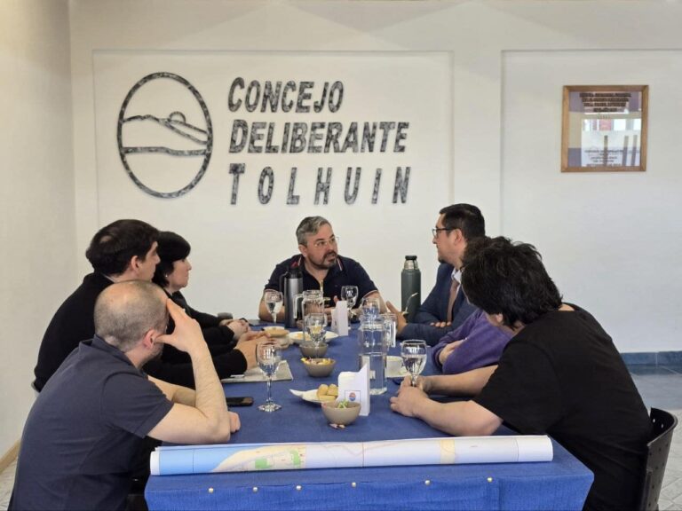 Concejales mantuvieron reunión con el director de Catastro