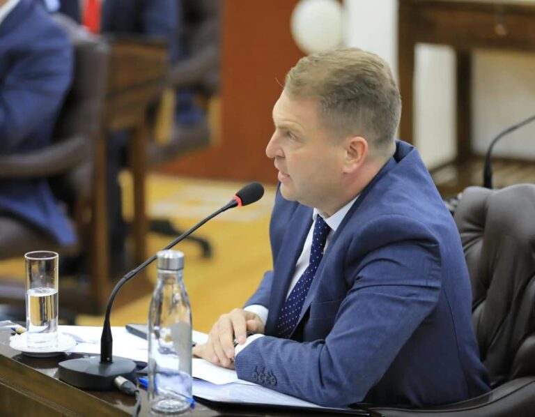 Raúl Von der Thusen negó ruptura con Somos Fueguinos