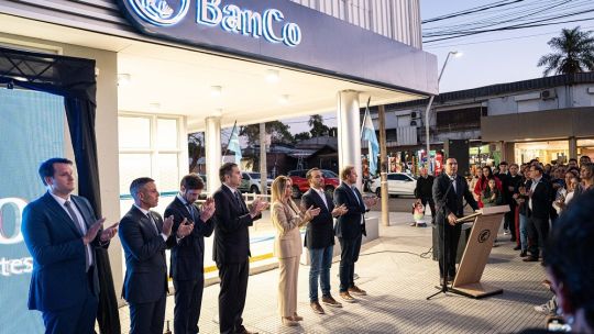El Banco de Corrientes inauguró su renovada sucursal en Ituzaingó