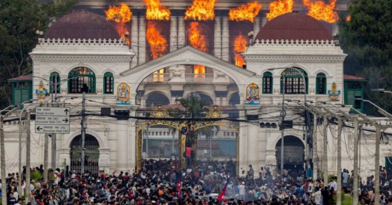 Nepal. El reformismo fracasa una vez más