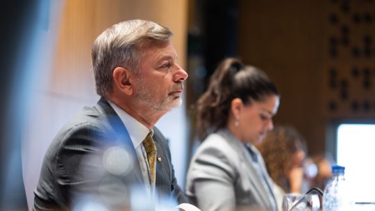 Pretto defiende densificar el centro y anticipa un marco de transporte de lógica metropolitana