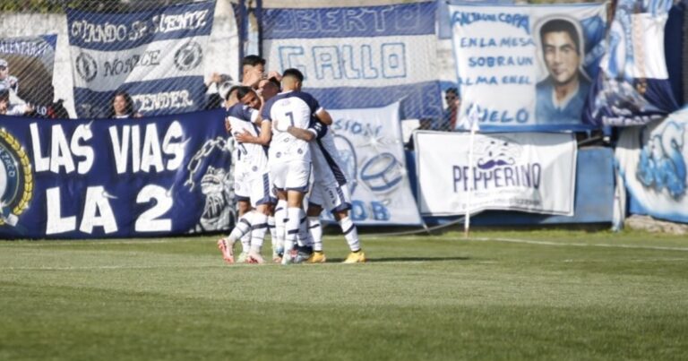 San Martín de Burzaco se acercó a la cima y quiere dar pelea