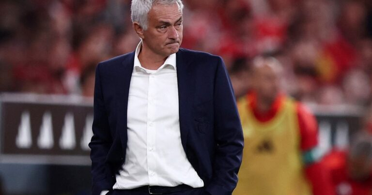 El flojo debut de Mourinho como local en el Benfica: gol anulado por una controversial falta de Otamendi y críticas al arbitraje