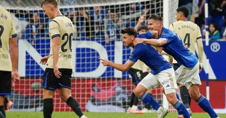 Video: el blooper del arquero del Barcelona en el 1 a 0 del Oviedo