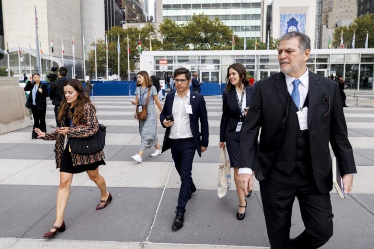 Kicillof en una contracumbre en Nueva York: «la crueldad y el ajuste no tienen apoyo en Argentina»
