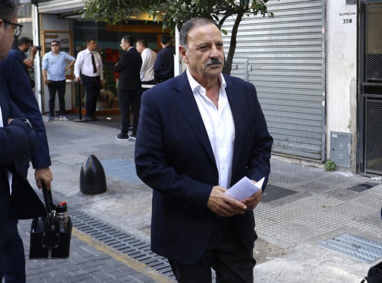 Cumbre urgente de peronistas opositores para armar la estrategia en el Congreso sin La Cámpora