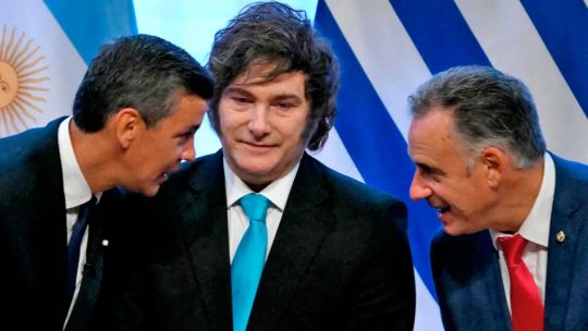 Milei celebró el acuerdo, pero advirtió que se puede cortar solo