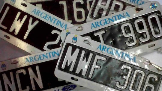 Cuándo deja de pagar patente un auto en Argentina: exenciones por antigüedad, auto municipalizado y trámites para ahorrar