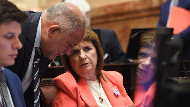 Patricia Bullrich y Diego Santilli pasaron la prueba: concesiones tácticas para blindar el corazón de la reforma laboral