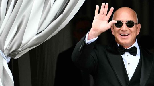 Jeff Bezos creó una nueva startup de inteligencia artificial en la que será codirector ejecutivo