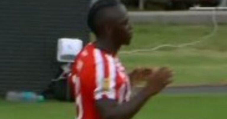 En medio de los rumores de su salida, Cetré entró para jugar ante Gimnasia