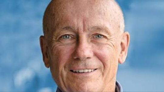 Un Premio Nobel de Economía advierte sobre los riesgo de la IA: Tiene potencial para destruir empleos