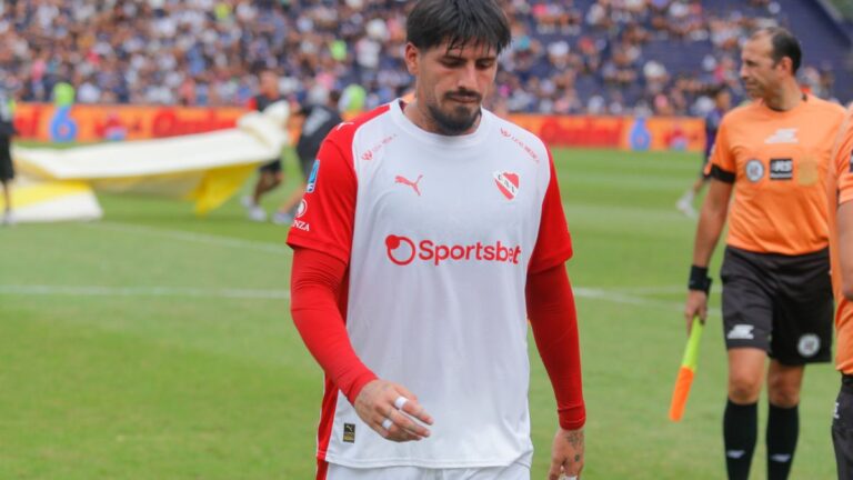 El curioso posteo de Kevin Lomónaco tras rumores de una pelea con Gustavo Quinteros