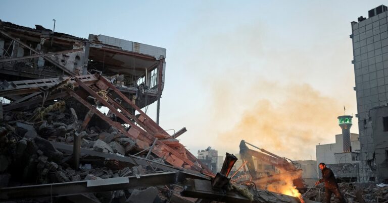 Bajas y alzas de los precios agrícolas y temor por insumos clave: qué dicen los expertos tras los ataques en Irán