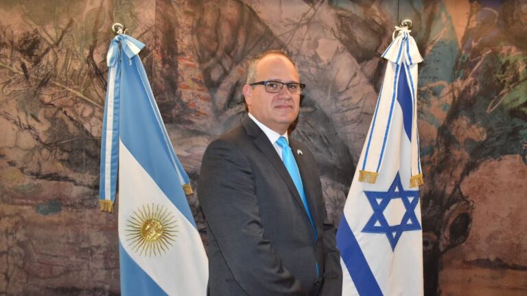 El embajador de Israel en Argentina dijo que no hay amenaza directa para el país y acusó a Irán de terrorismo