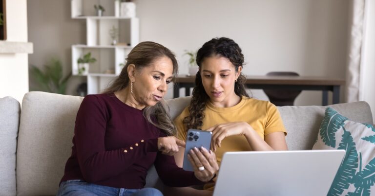 Sin brecha generacional: todo lo que comparten la Generación Z y los Silver