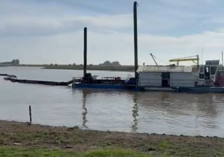 Inundaciones: el Gobierno acelera y espera concluir en 2027 la reactivación de una obra clave para el campo