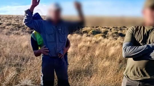 Detienen a dos cazadores furtivos en un campo de Neuquén