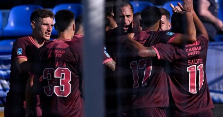 Video: el gran cabezazo de Izquierdoz para amargar a su ex DT en Boca