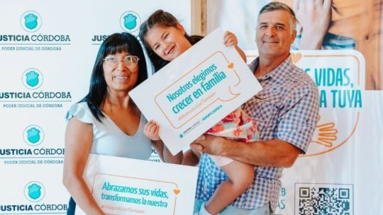 Adopción en Córdoba: casi 90 menores esperan ser elegidos pero las familias sólo buscan bebés